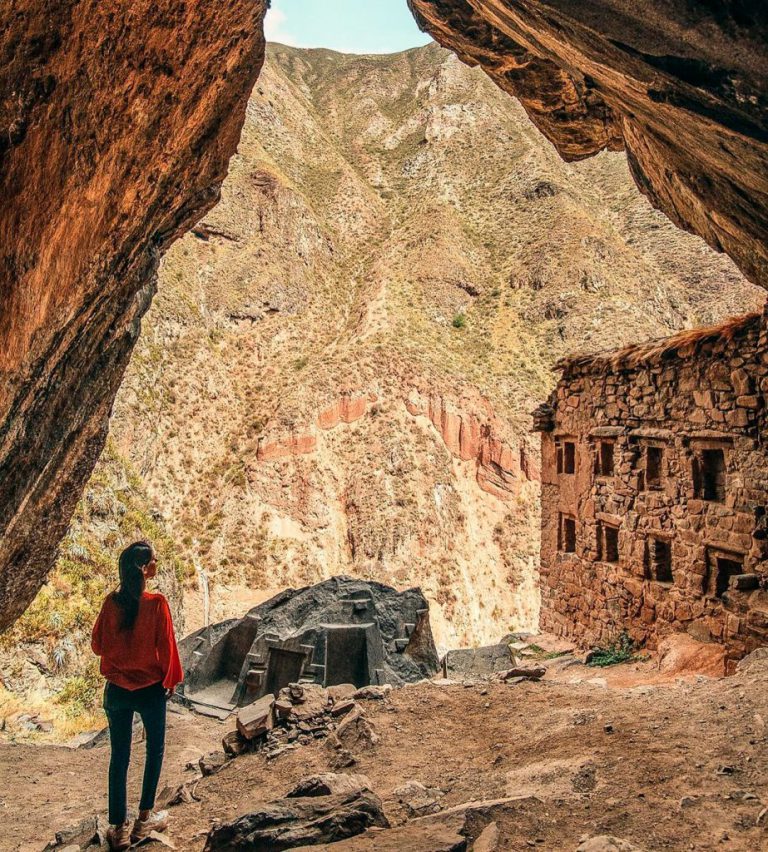 kuntur's andean adventur - Catarata de Perolniyoc y Ñaupa Iglesia día completo1