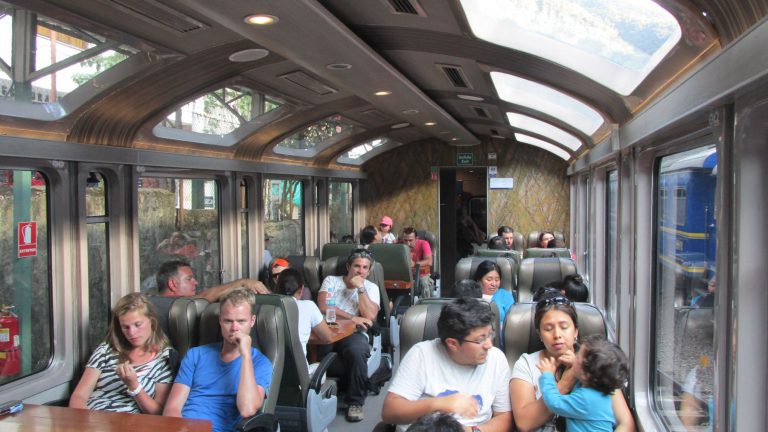 kuntur's andean adventur - Tour a Machu Micchu full day en tren local - tursimo en tren local