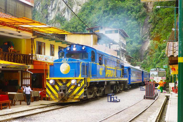 kuntur's andean adventur - aguas calientes - fin tren local
